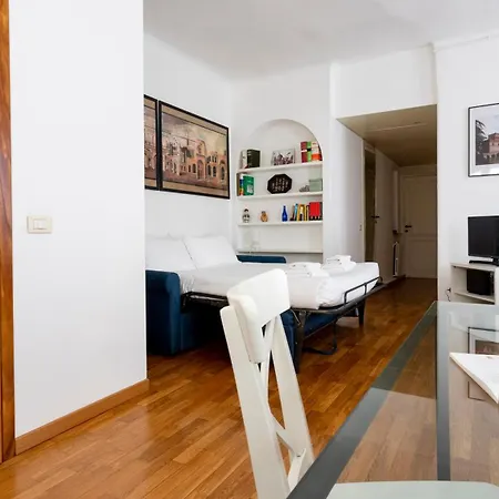 Italianway Easy - Volta 20 ميلان